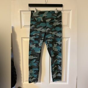 Lululemon wunder train high rise 25”